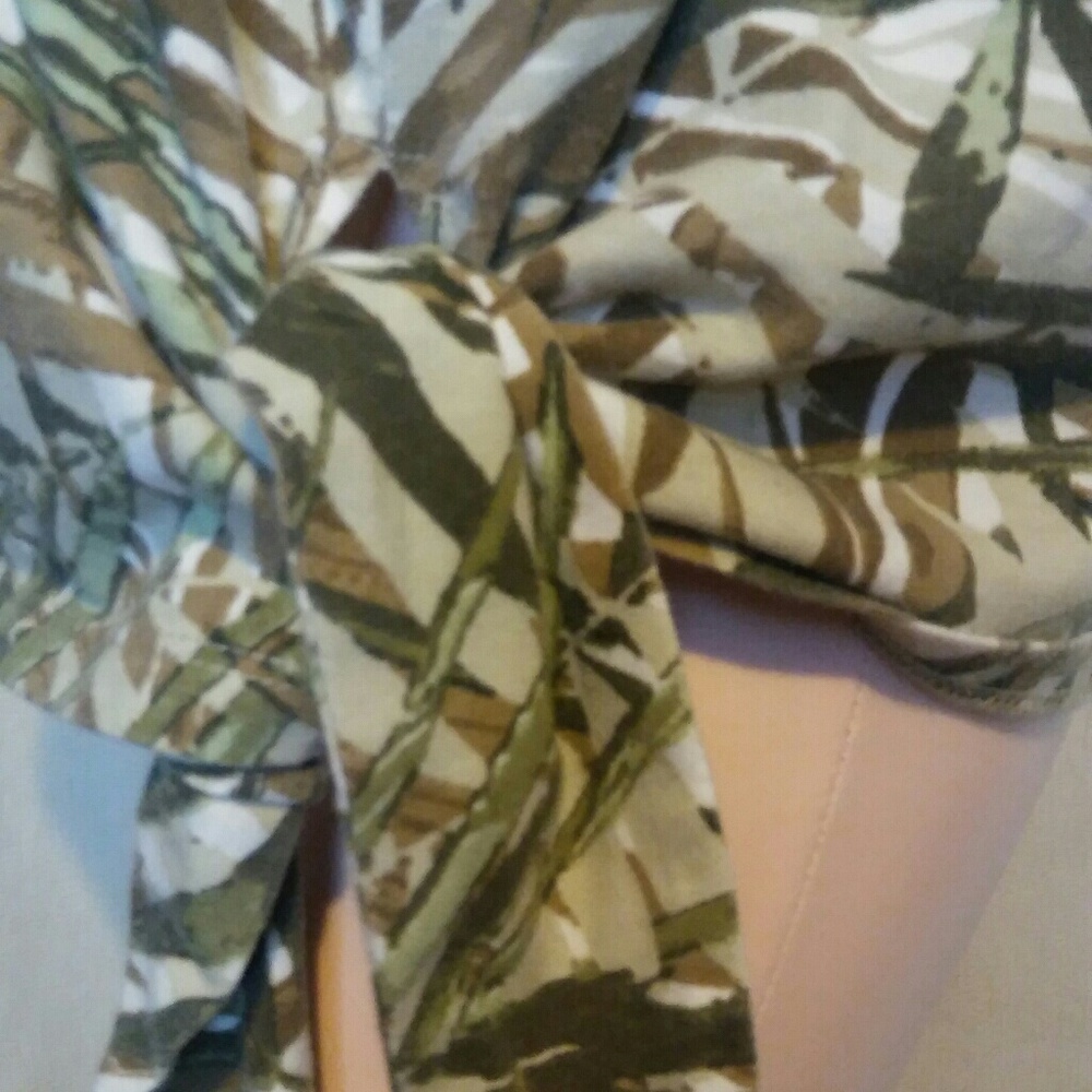 Shirt - Picture 4 of 4